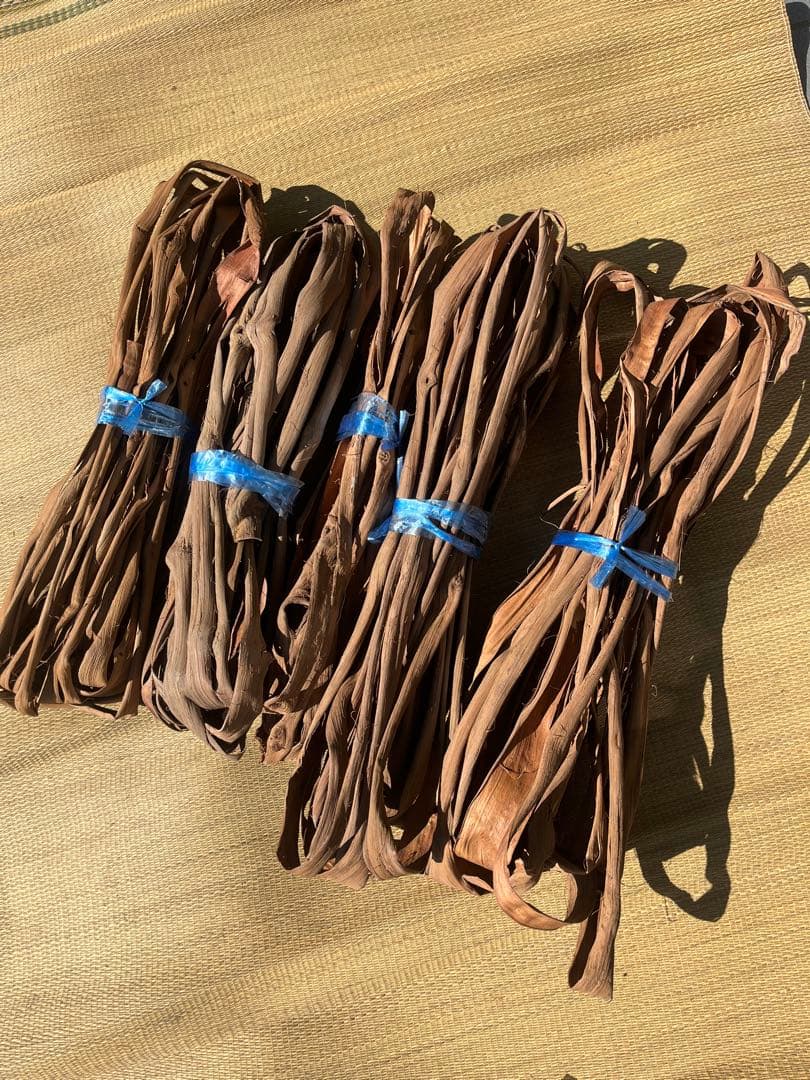 ①山葡萄　蔓　2キロ　anan様