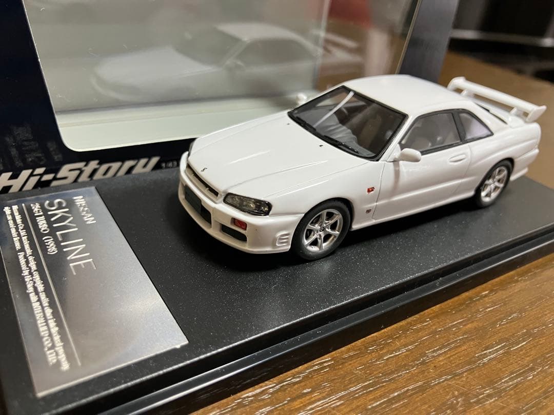 1/43 Hi-Story スカイライン 25GT TURBO 1998 白