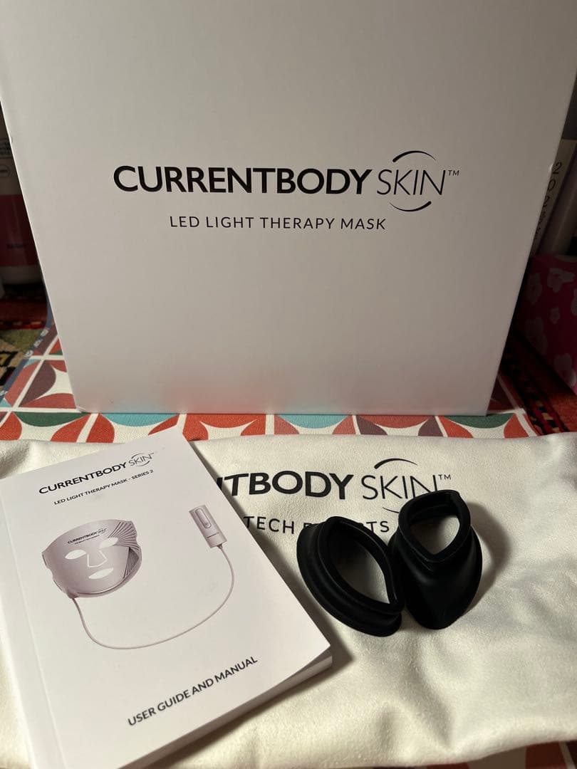 美品　カレントボディCURRENTBODY LEDライトセラピーマスク