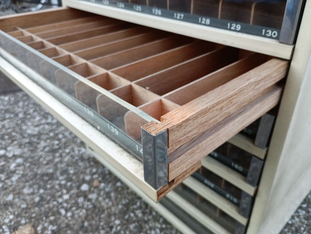 4255）糸販売木製ケース　　手芸 店舗什器 昭和レトロ