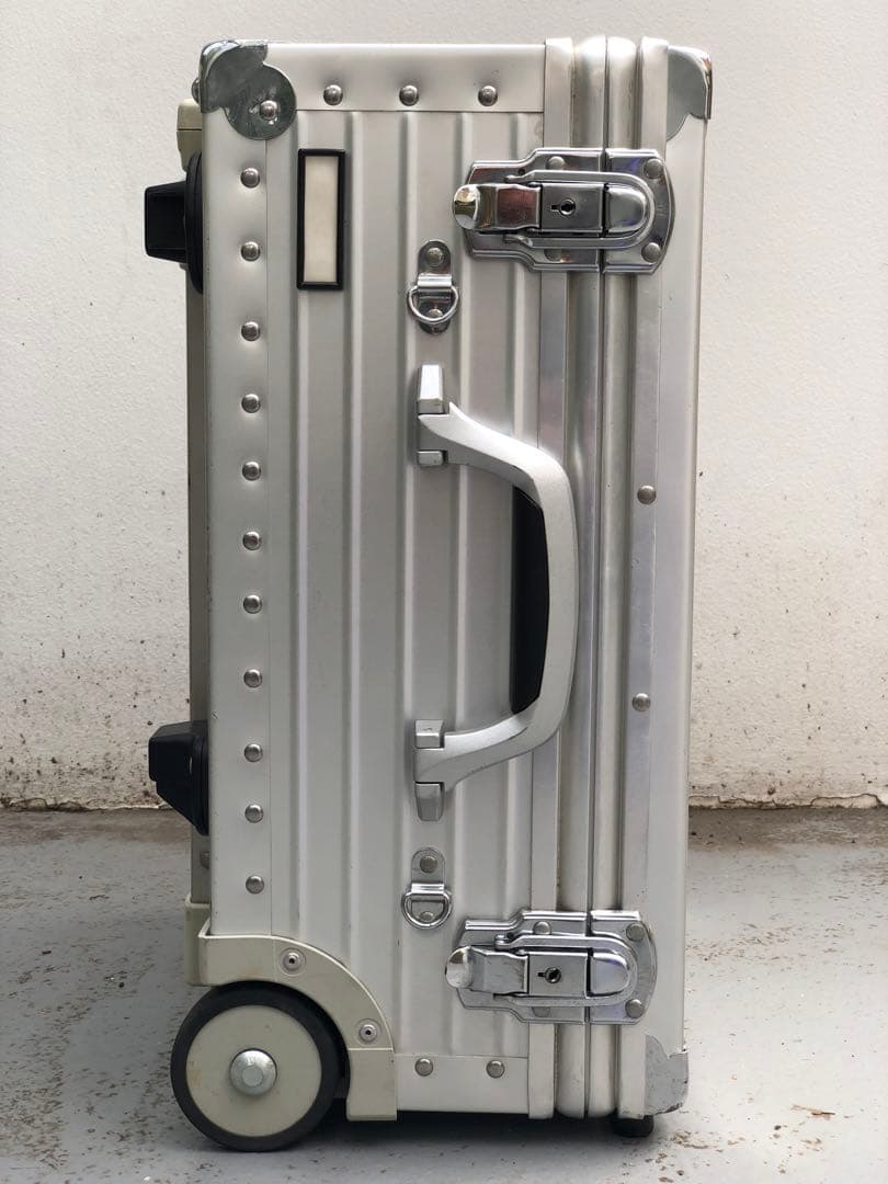 リモワ RIMOWAトロピカーナ 382.03 機内持ち込み可 カメラケース