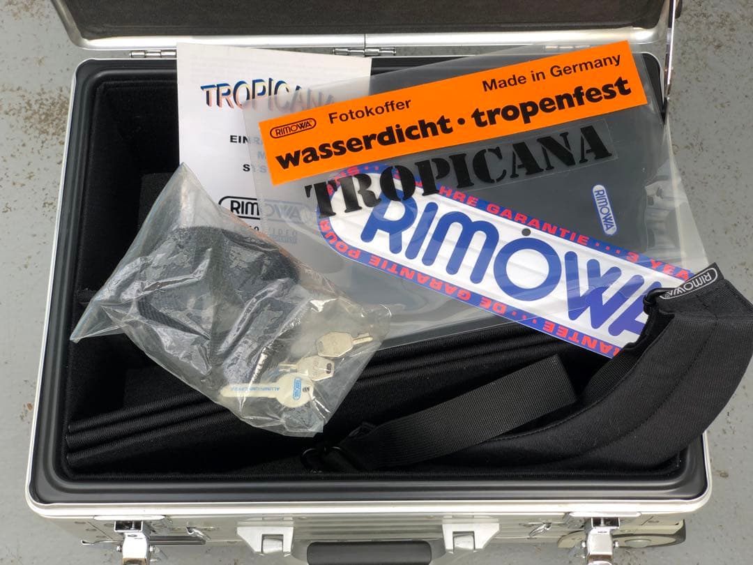 リモワ RIMOWAトロピカーナ 382.03 機内持ち込み可 カメラケース