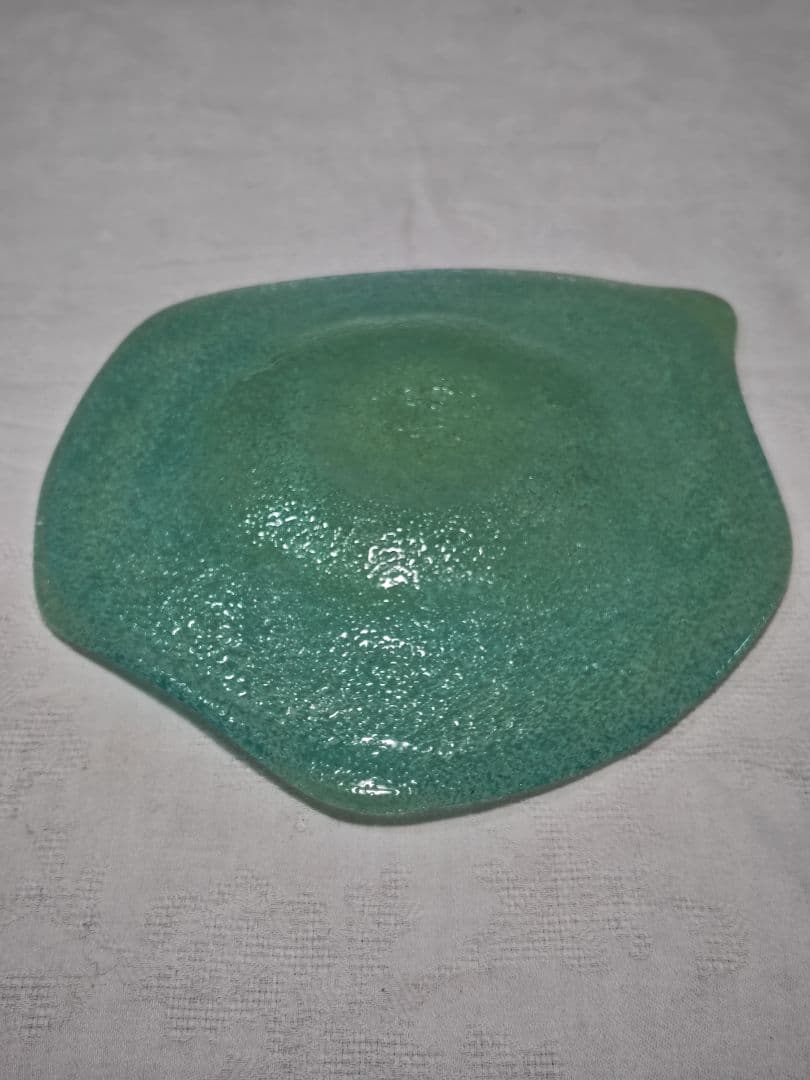 稲盛盛吉　吹き泡ガラス　変型鉢皿　ほぼ新品　刻印有