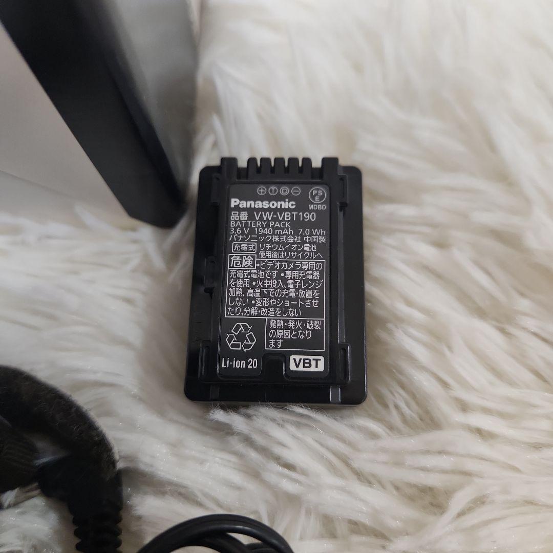 箱付きPanasonic HC-V520M ビデオカメラ