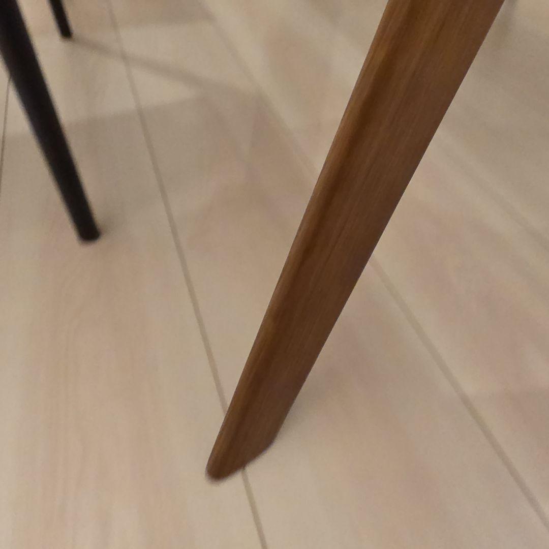 カリガリス トーキョー セラミックダイニングテーブル