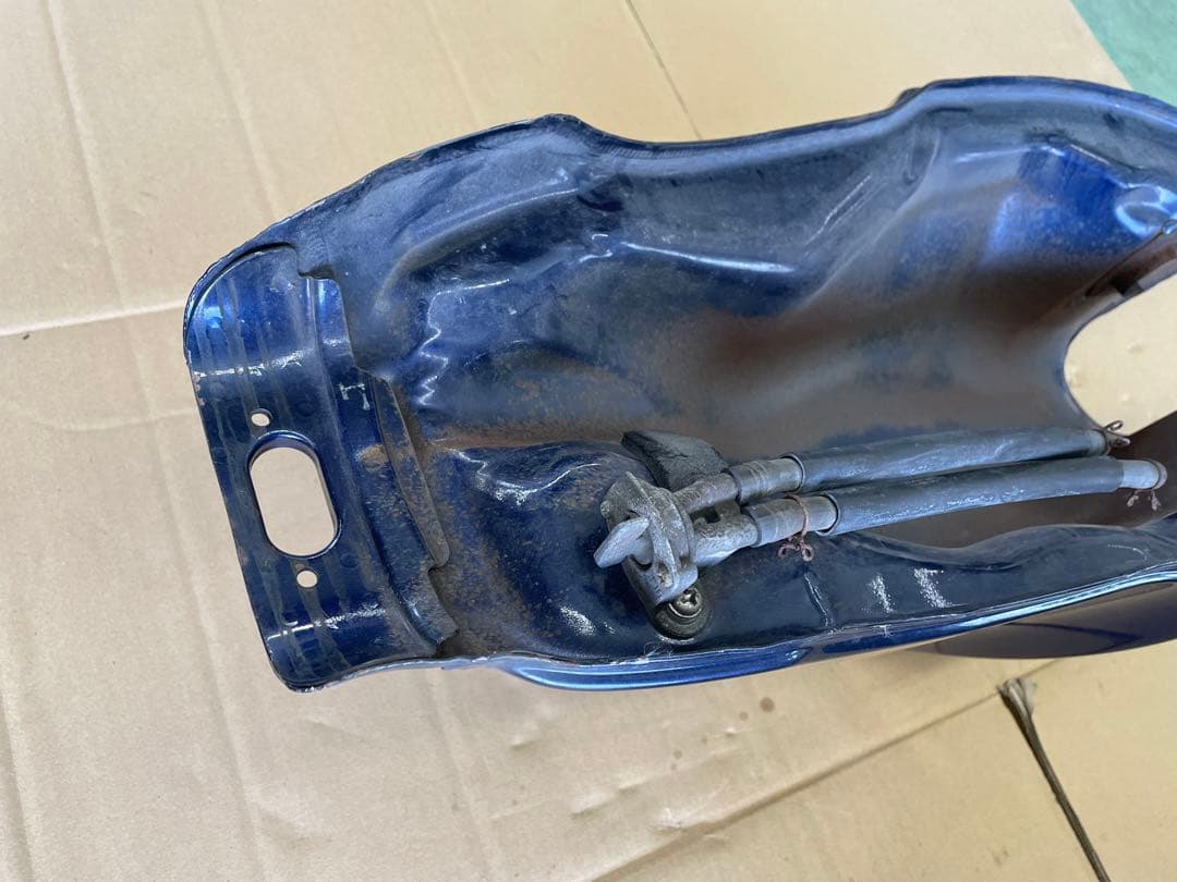 SRV250 フューエルタンク