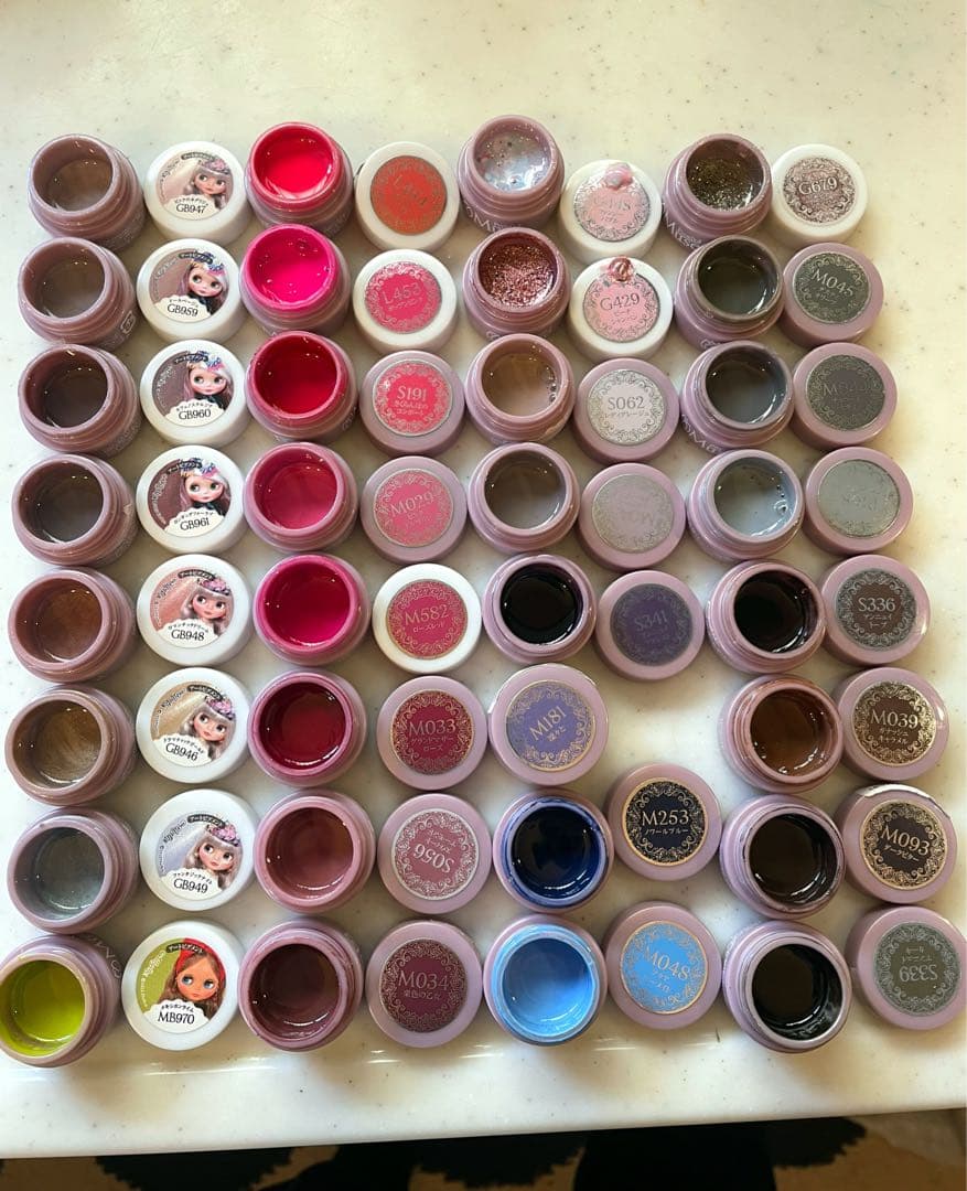 プリジェル　カラーまとめ売り32個 開封済み ミューズ　ジェルネイル