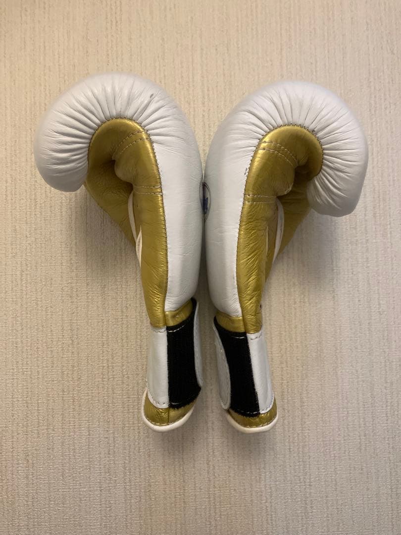 Winning ボクシンググローブ ホワイト/ゴールド8オンス MS-200B