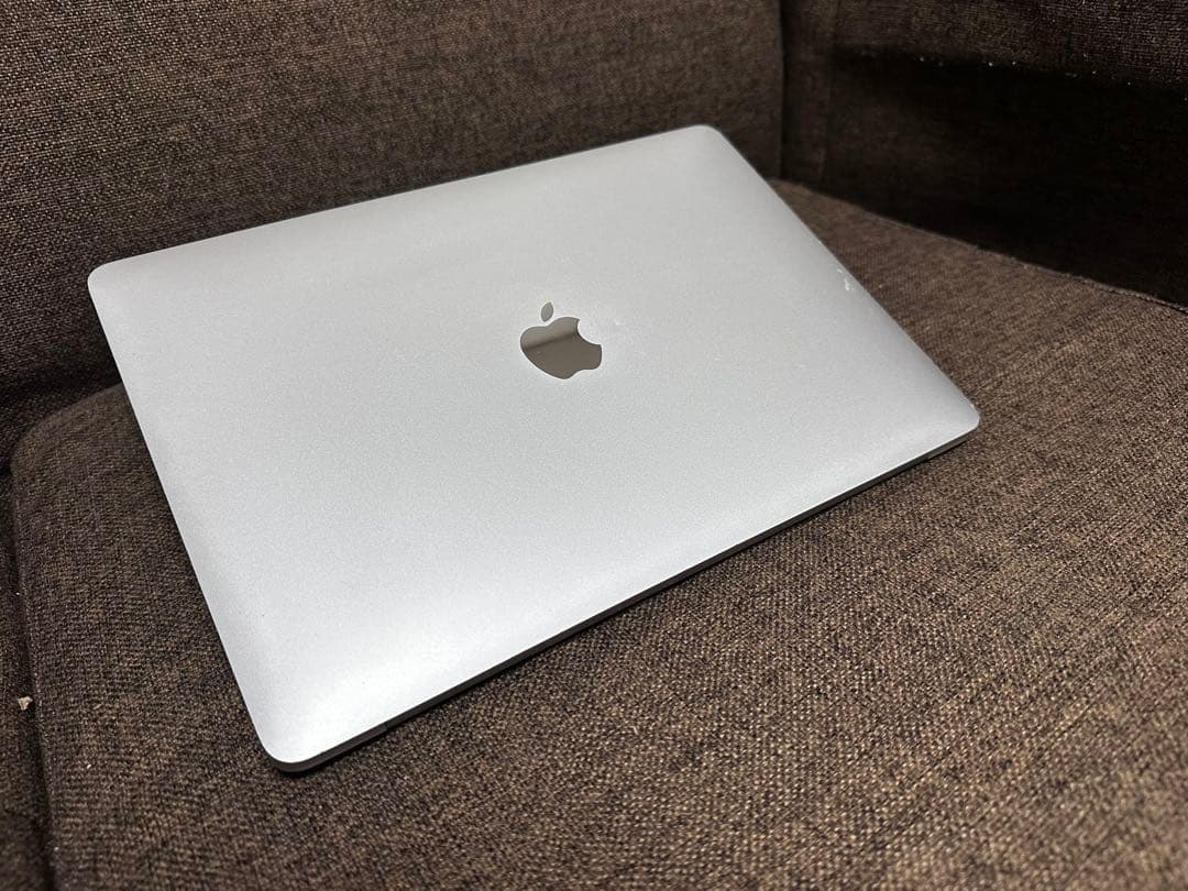 MacBook Air 2018 メモリー　16GB i5 office永続版