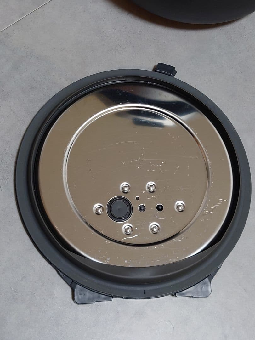 【2023年製】Panasonic SR-NA102 圧力IH炊飯器