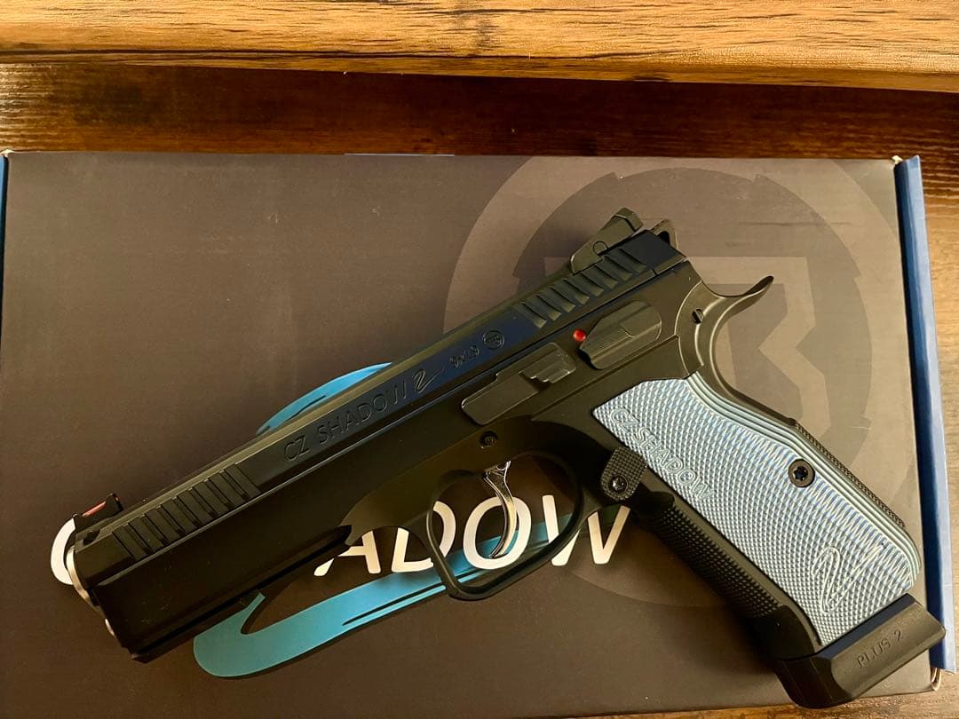 carbon8 CZ SHADOW 2 ガCO2スガン