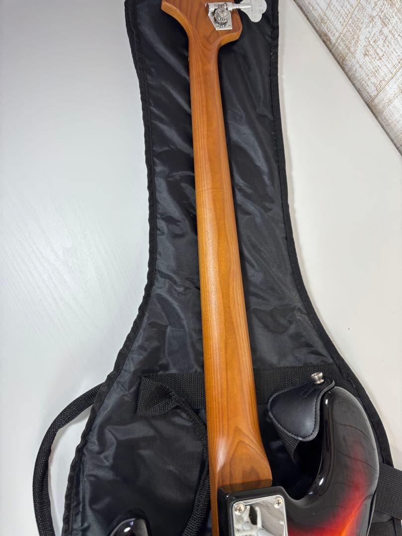 【極美品】buccus エレキベース　4弦BJB-1-RSM/M