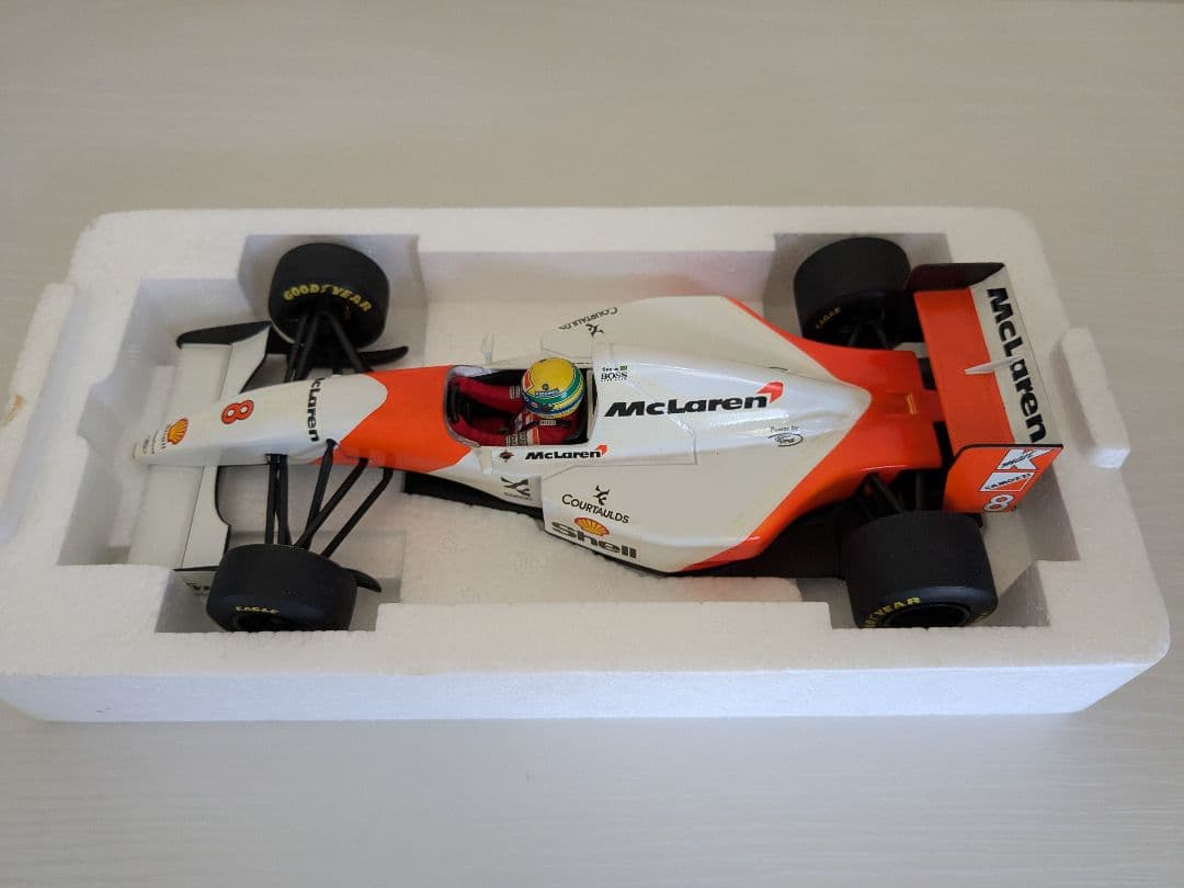 F1 1/18 アイルトン・セナ マクラーレンMP4/8 フォード 1993