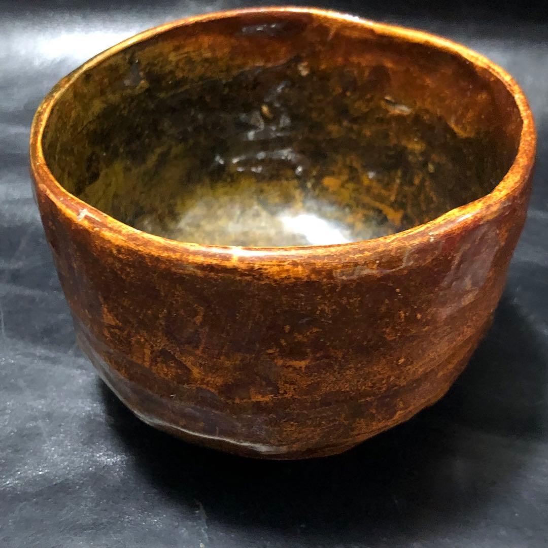 究極の古美術◾️蔵から美しい飴色の艶やかでかなり良さそうな抹茶茶碗が出て来ました。