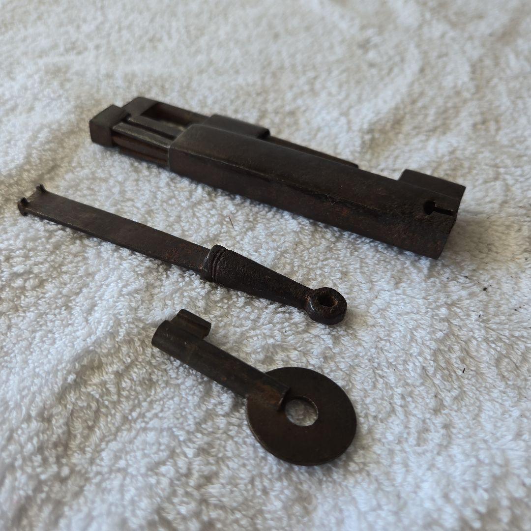 鎧櫃　外鍵付　背負箪笥　武具　刀剣　千両箱　鋏箱　甲冑箱　兜箱　江戸時代