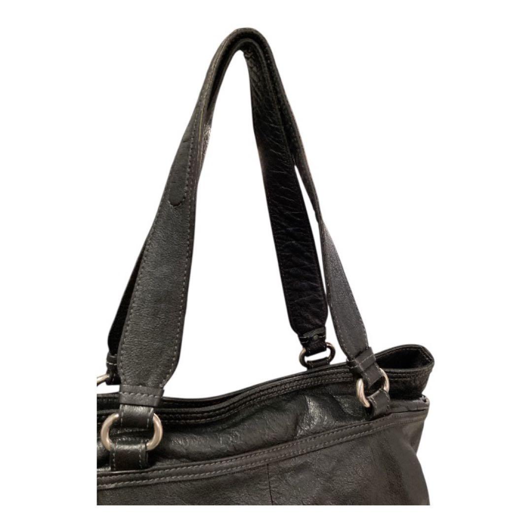 バーバリーブルーレーベル　ブラックレザーショルダーバッグ三陽商会