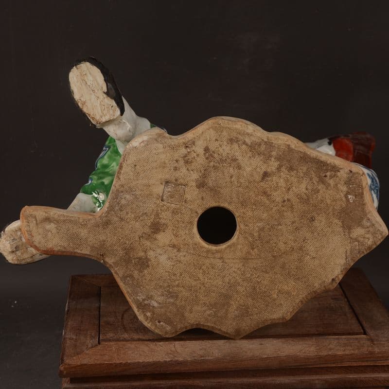 景徳鎮 陶磁器 活仏済公の彫刻  置物   工芸品 美術品