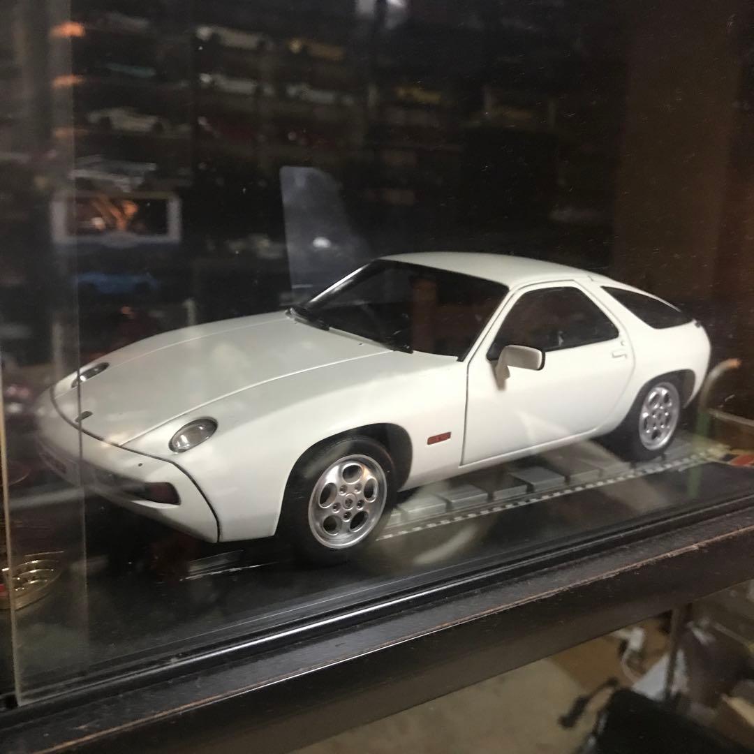 1/18 ポルシェ928S