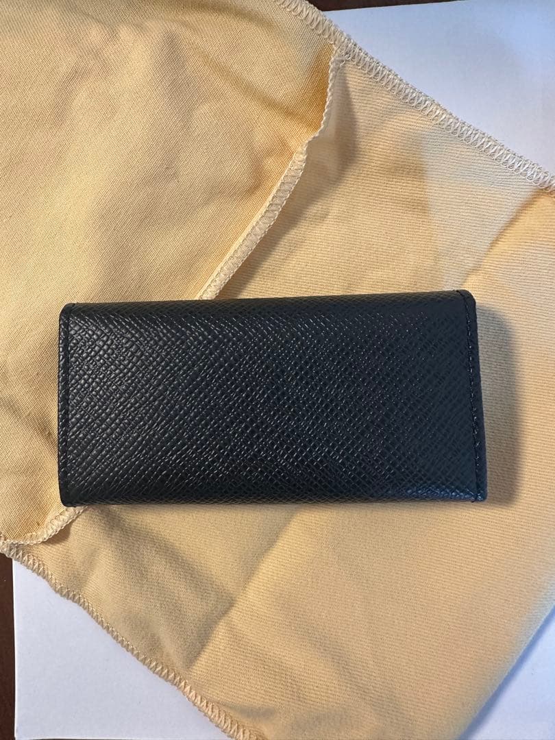 未使用品　ルイヴィトン　4連キーケース　タイガ　ミュルティクレ