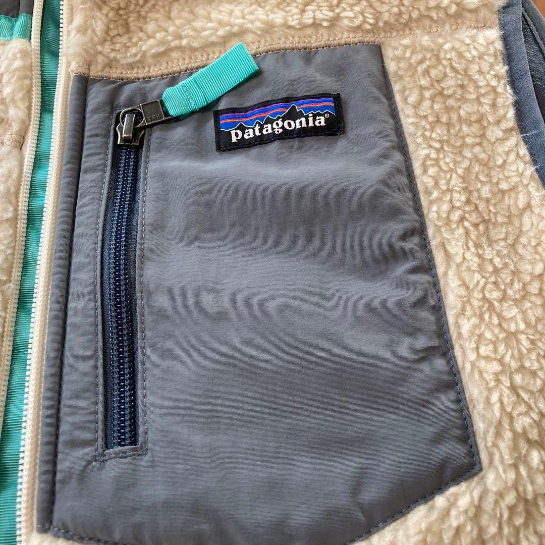 patagonia フリースベスト レトロX ボア　アイボリー/グレー