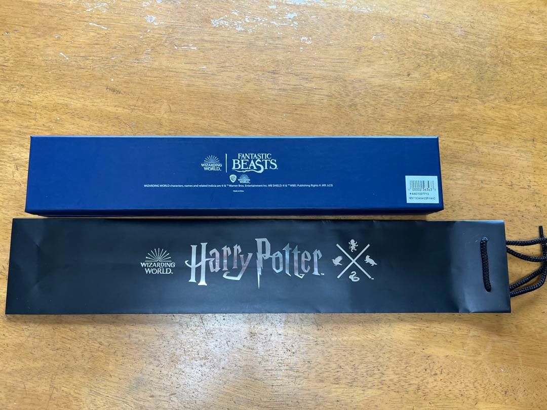 ワーナーブラザーズ　ハリーポッター豊島園　ローブ　杖セット売り