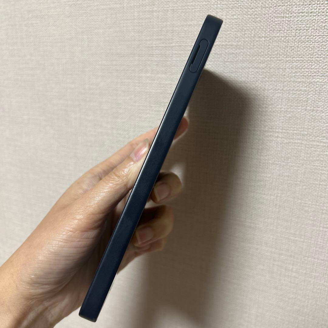 Docomo AQUOS wish 4 本体