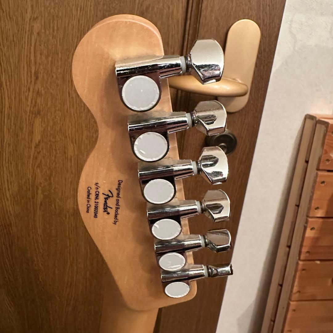 【美品】SQUIER エレキギター ケース、スタンド付き