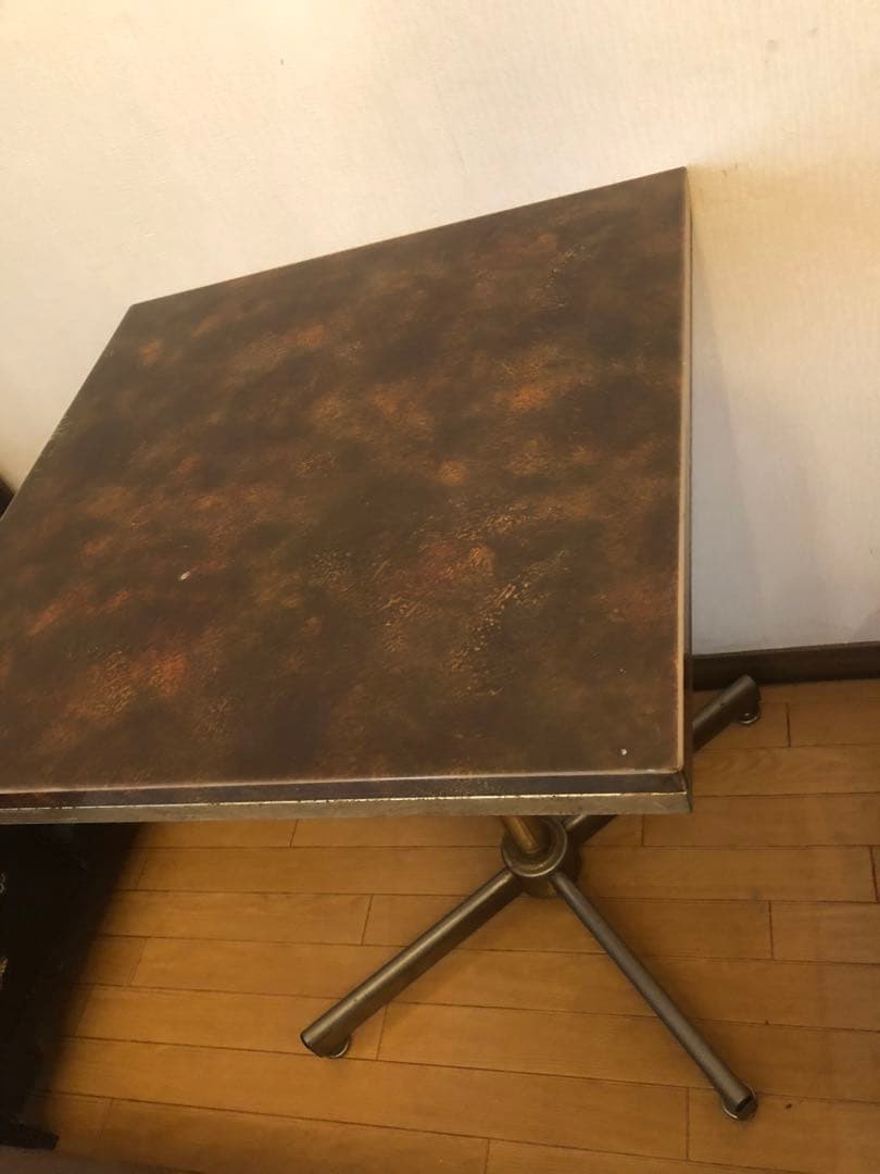 カフェ　テーブル　マーブル調　真鍮　アンティーク　正方形　ブラウン　金