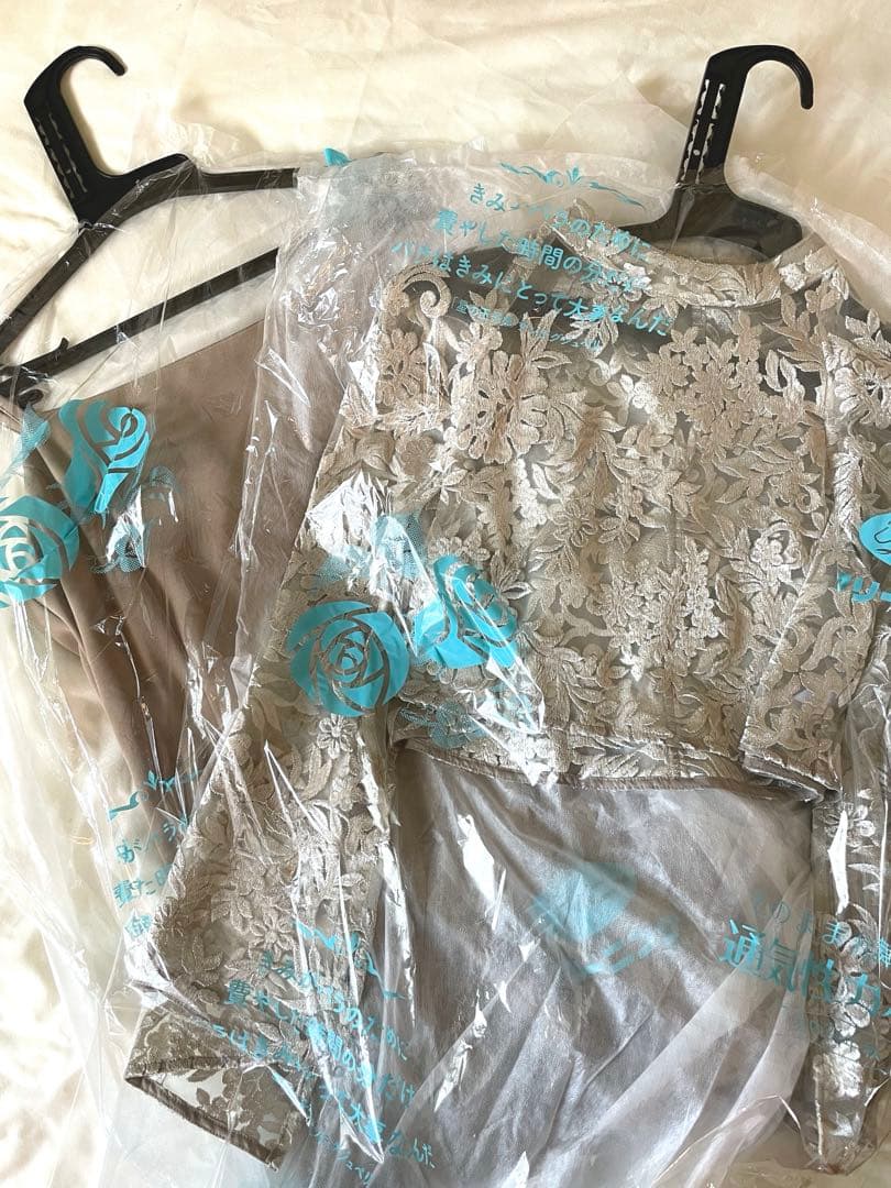 【極美品】anuans エンブロイダリーレースケープセットドレス （ベージュ）