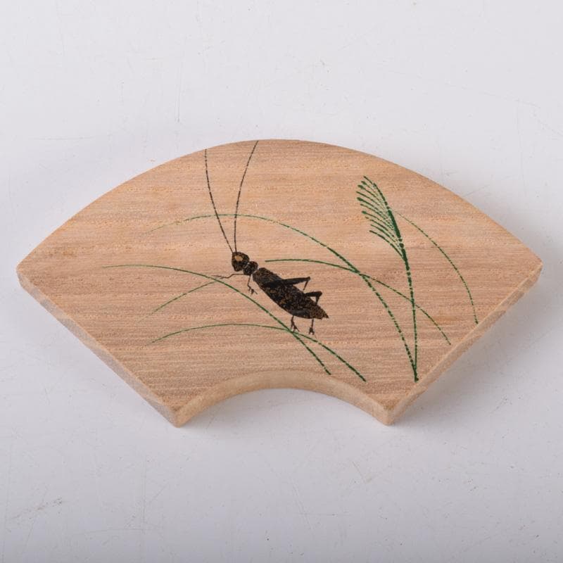 茶道具　桐生地　昆虫蒔絵　香合　在銘　共箱　V　7253