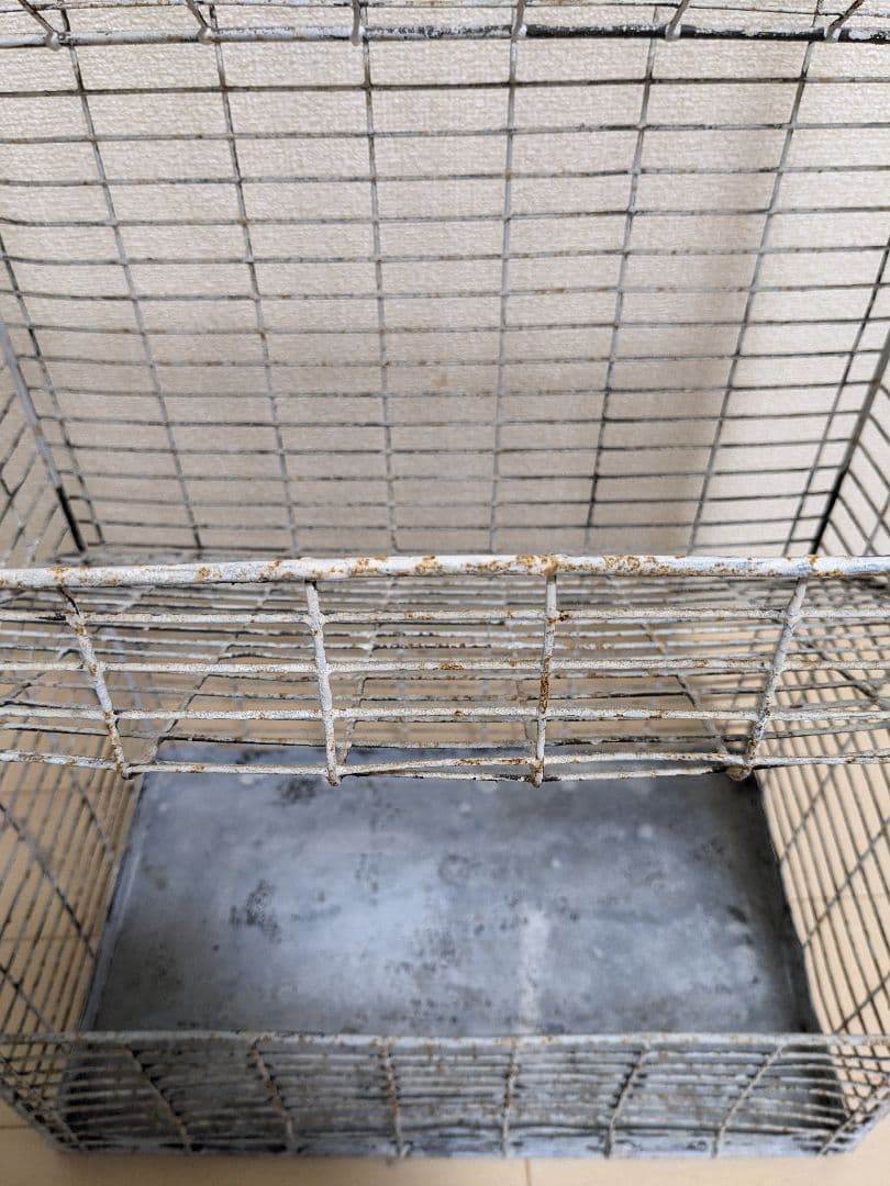 シャビー　昭和レトロ　金属製ワイヤーラック　使い方はあなた次第