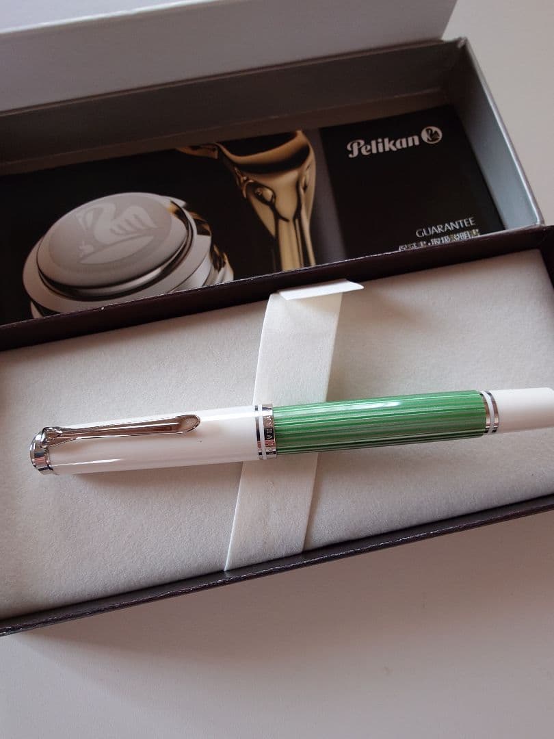 ペリカン万年筆　スーベレーンM605グリーンホワイト ペン先EF 14金