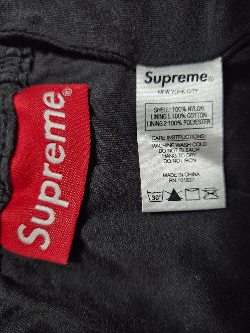 ★週末限定値引き価格★【中古】Supremeサイドロゴナイロンパンツ黒S