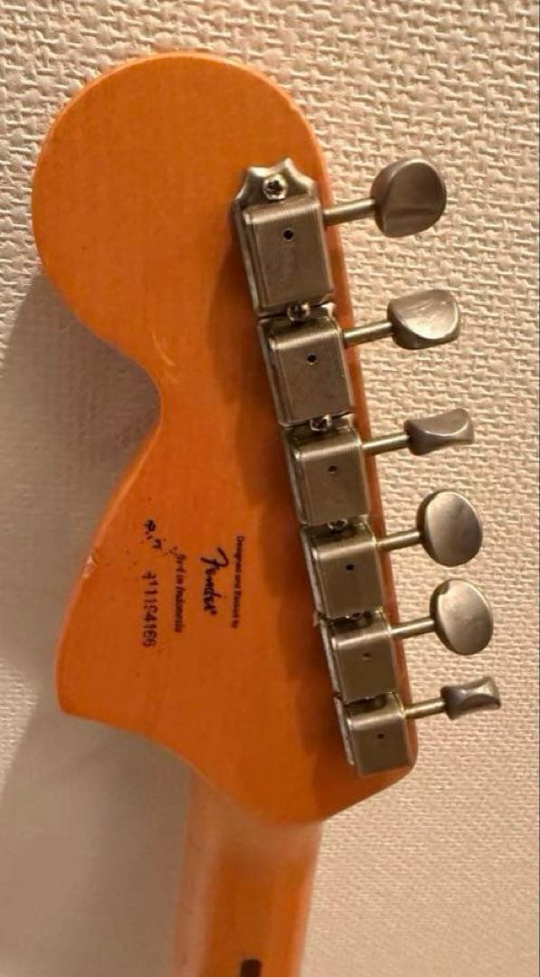 Fenderボディ・Squireネック ストラトキャスター ラージヘッド