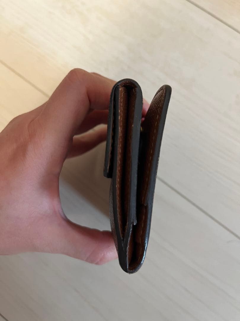 ルイヴィトン　モノグラム　二つ折りケース