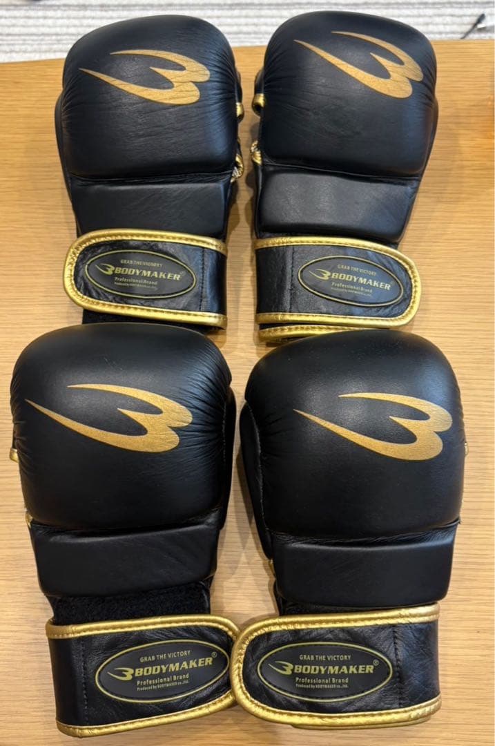 BODYMAKER パウンドグローブ ブラック/ゴールド