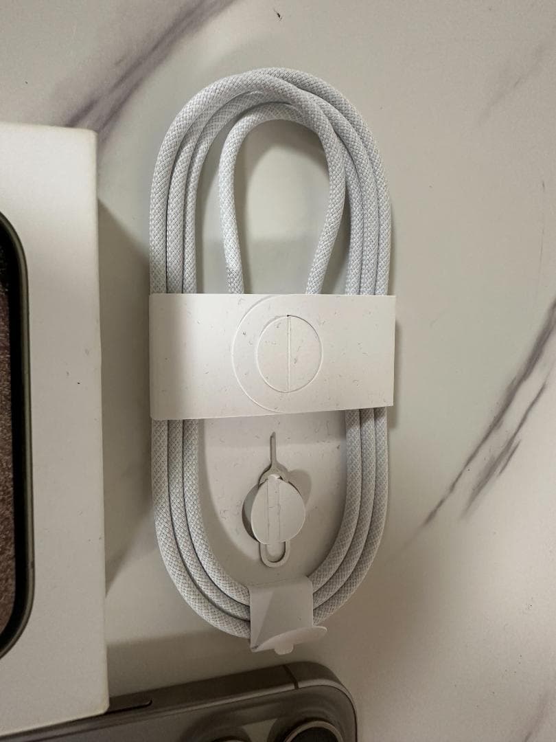 値下★美品★iPhone 15 Pro 本体★（128GB）ナチュラルチタニウム