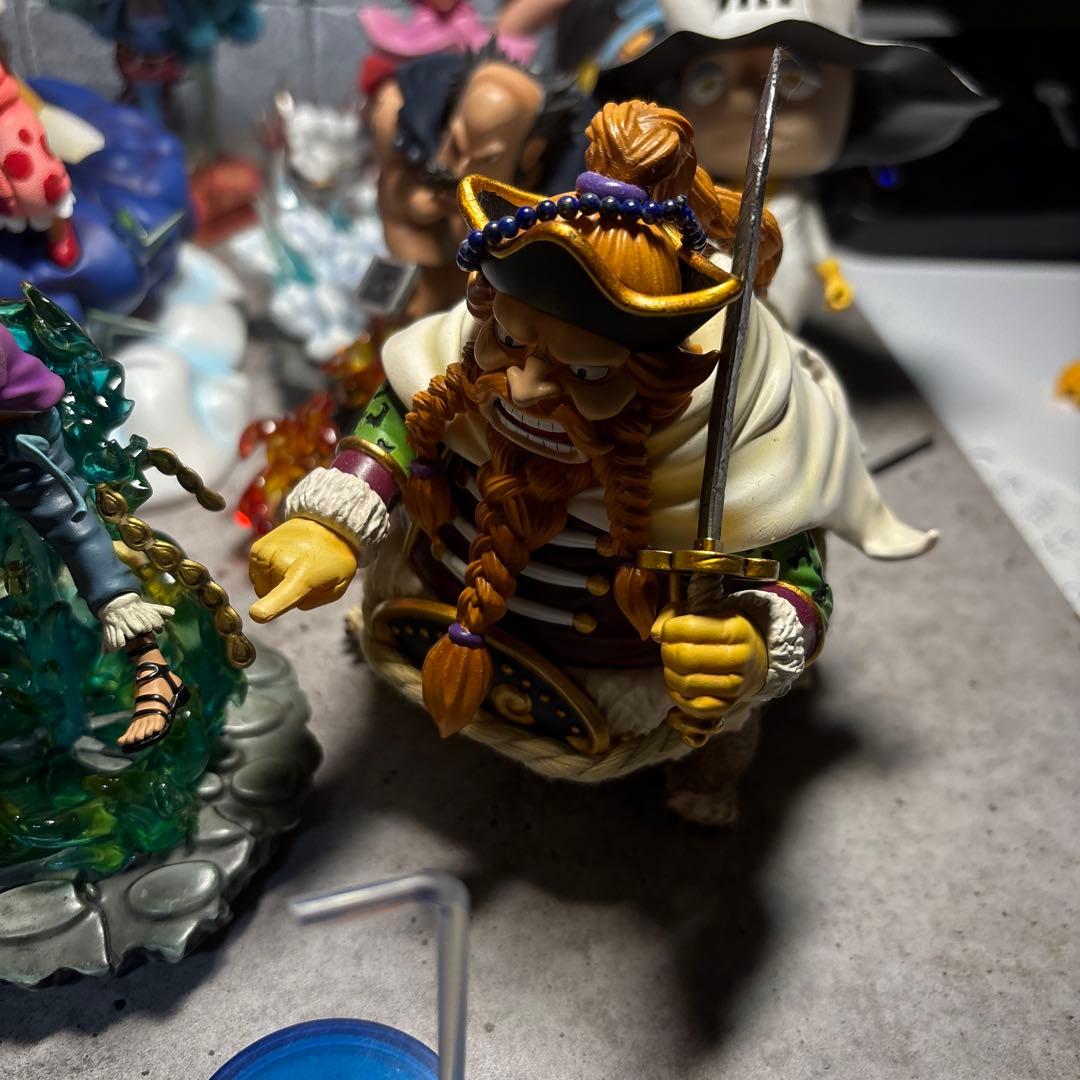 ヒ*タ様 ワンピース ジャンク 訳あり フィギュア 海外 ビックマム シュトロイ