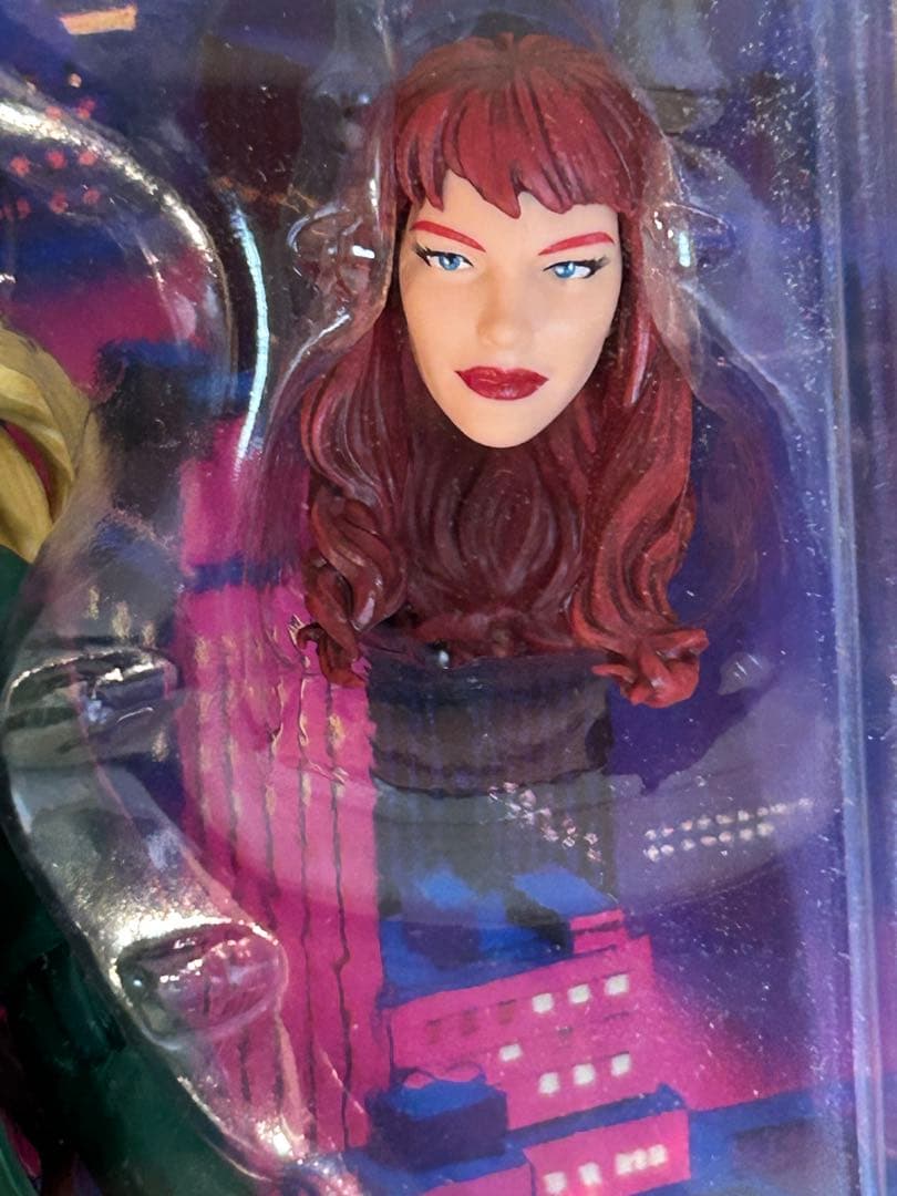 マーベルレジェンド　レトロパッケージ　グウェン　ステイシー