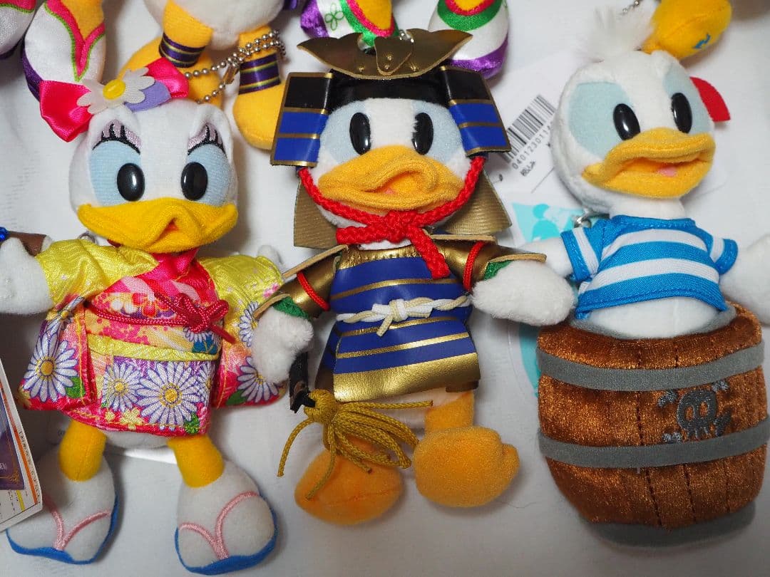 希少　東京ディズニー　ドナルド　デイジー　 ぬいぐるみ バッジ　ウッドチャック