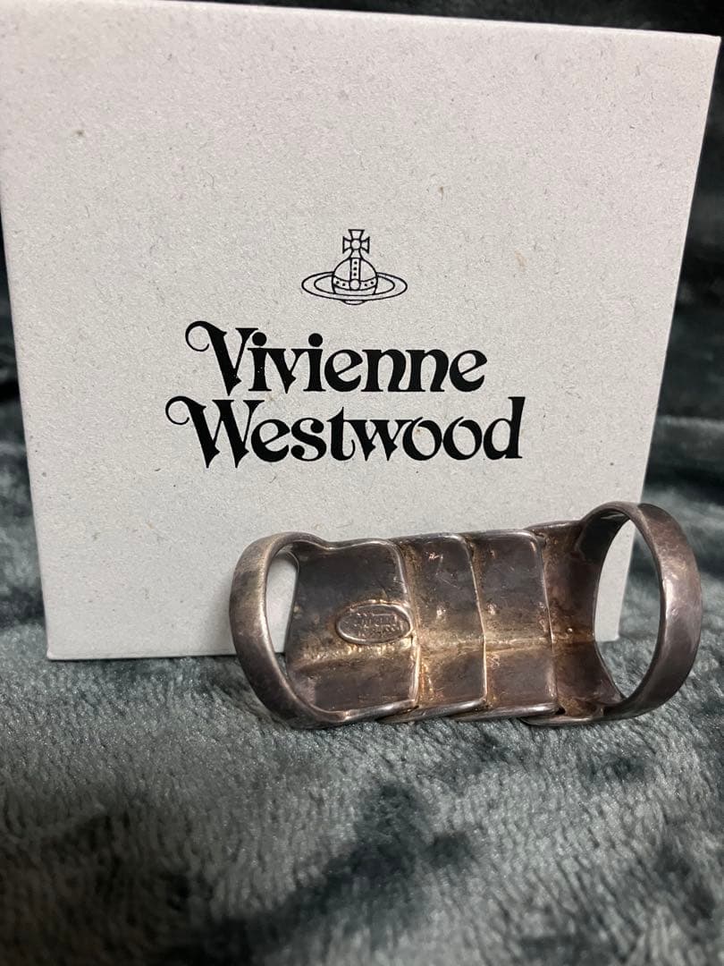Vivienne Westwood アーマーリング