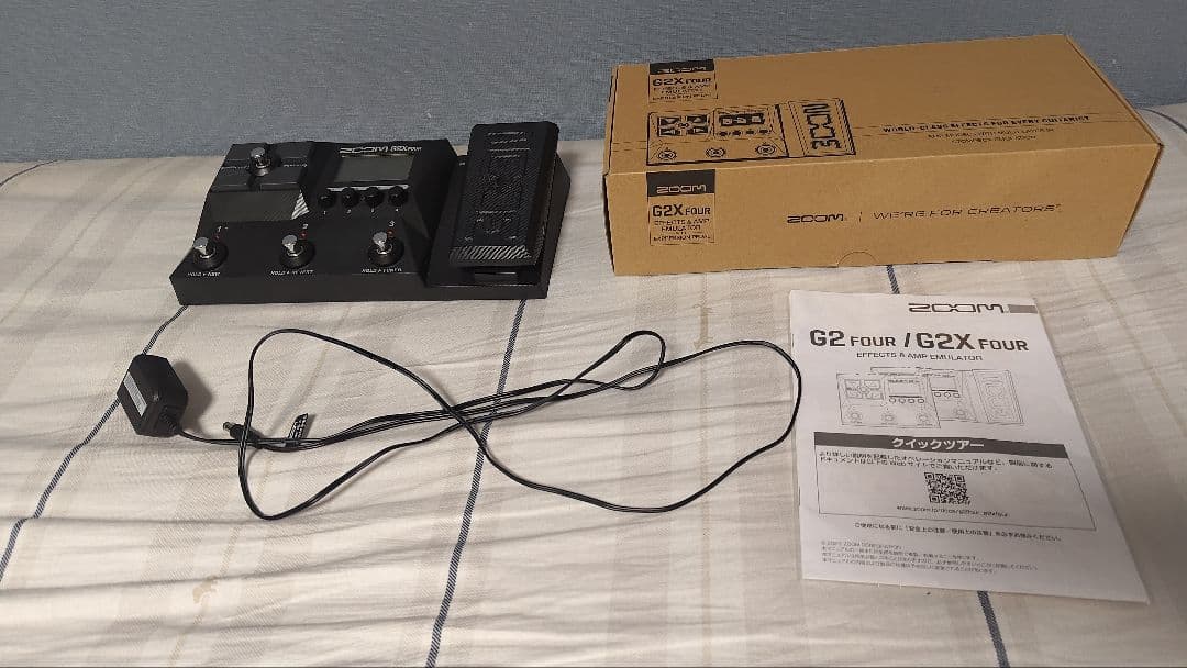 中古美品　ZOOM G2X FOUR ギターエフェクター