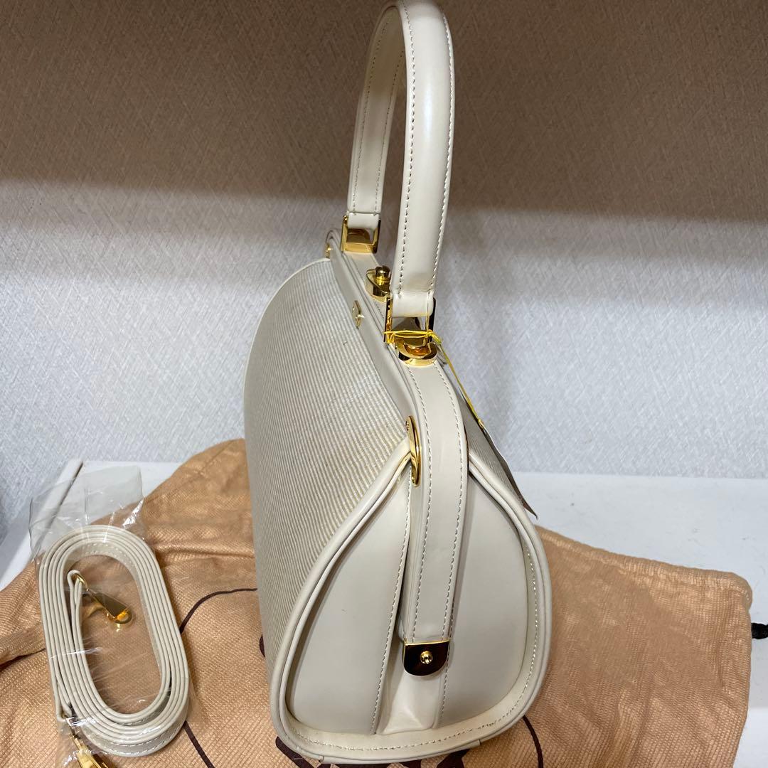 costil アイボリー ハンドバッグ　未使用