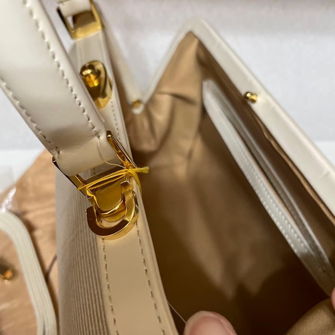 costil アイボリー ハンドバッグ　未使用