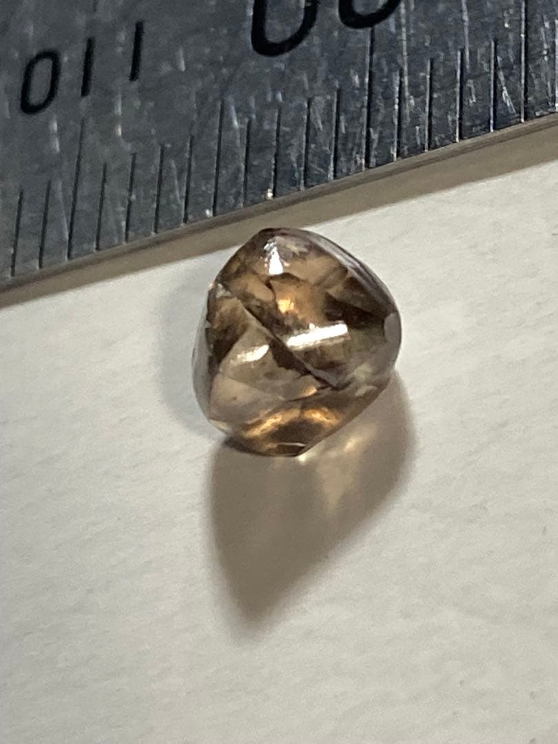 天然ダイヤモンド原石　1.5ct 小フラット面有画像7の輝部