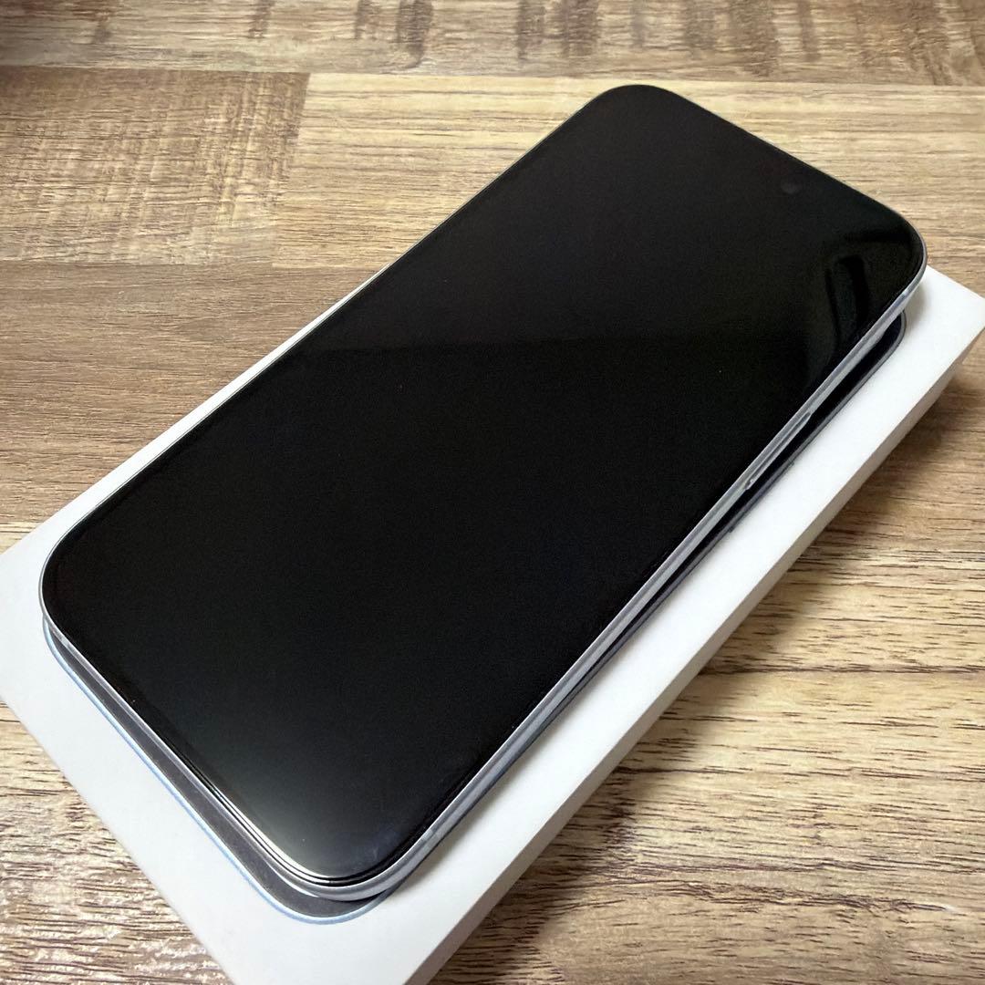 【美品】iPhone15 128G SIMフリー　ブルー