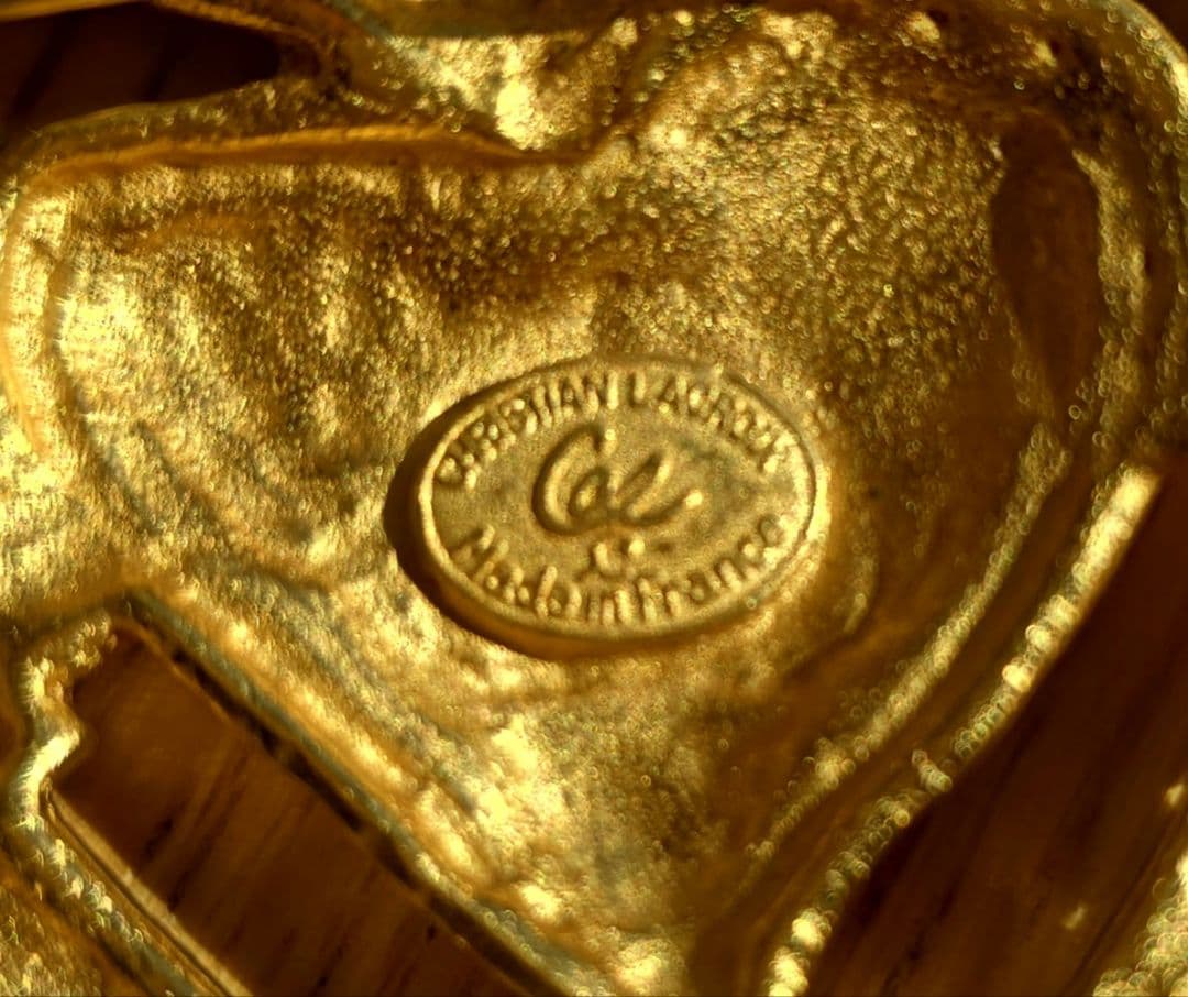 クリスチャンラクロワのハート型ブローチ