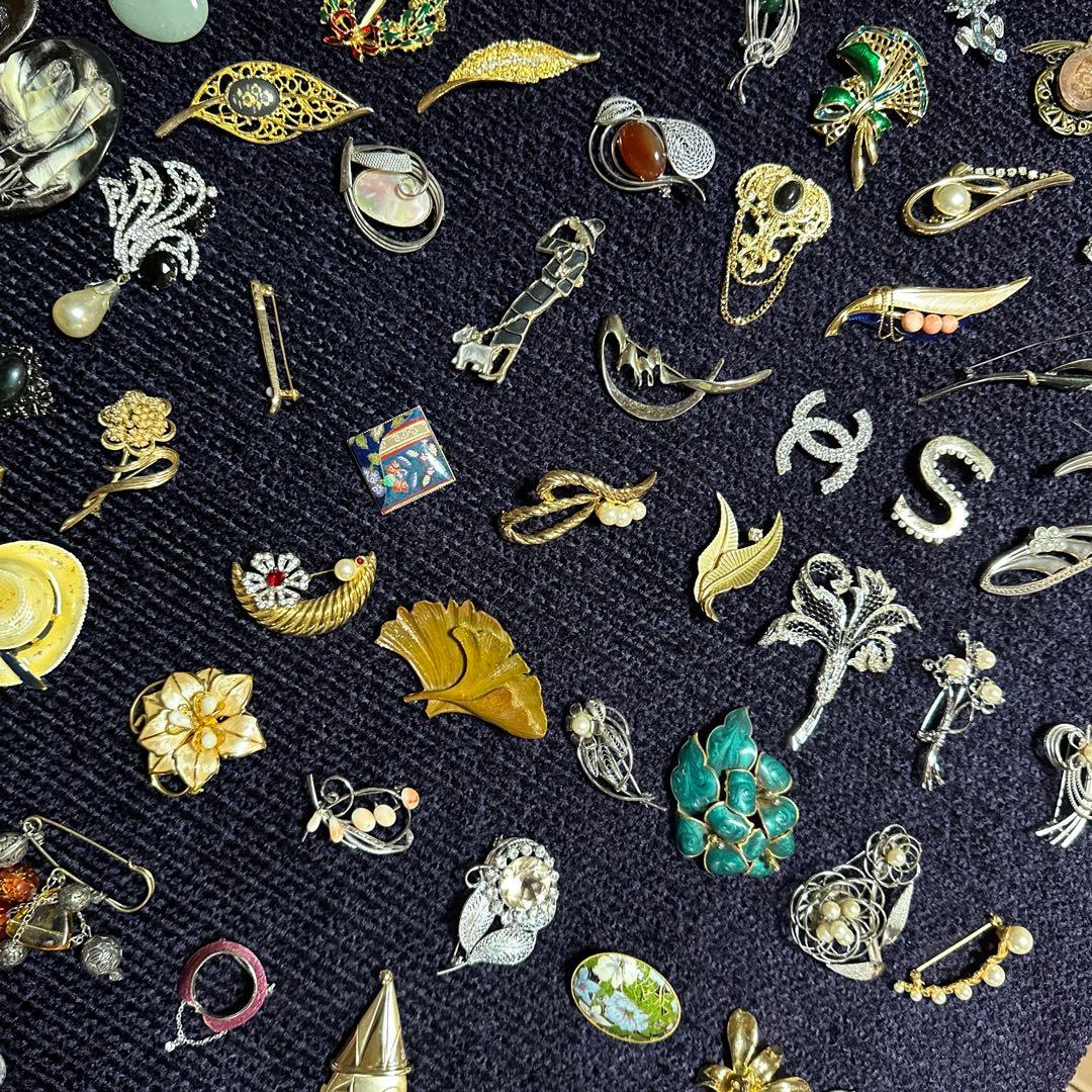 【vintage】ブローチ　まとめ売り　100点以上　大量