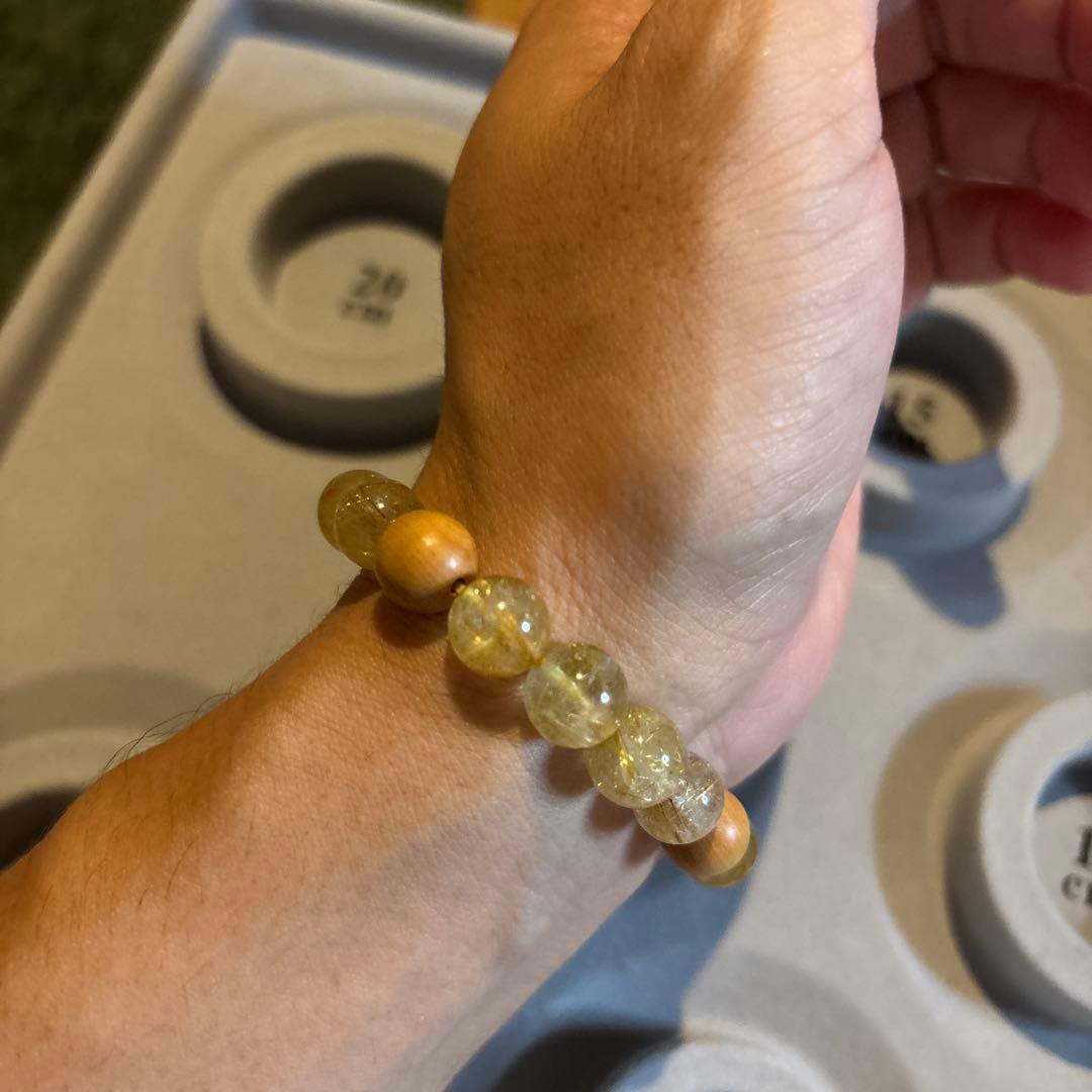 ルチルに柘植をつけてみました！ズンとくるのに落ち着く！