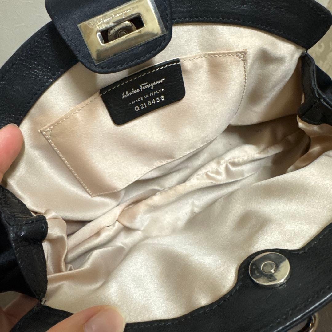Salvatore Ferragamo ブラックパーティーバッグ
